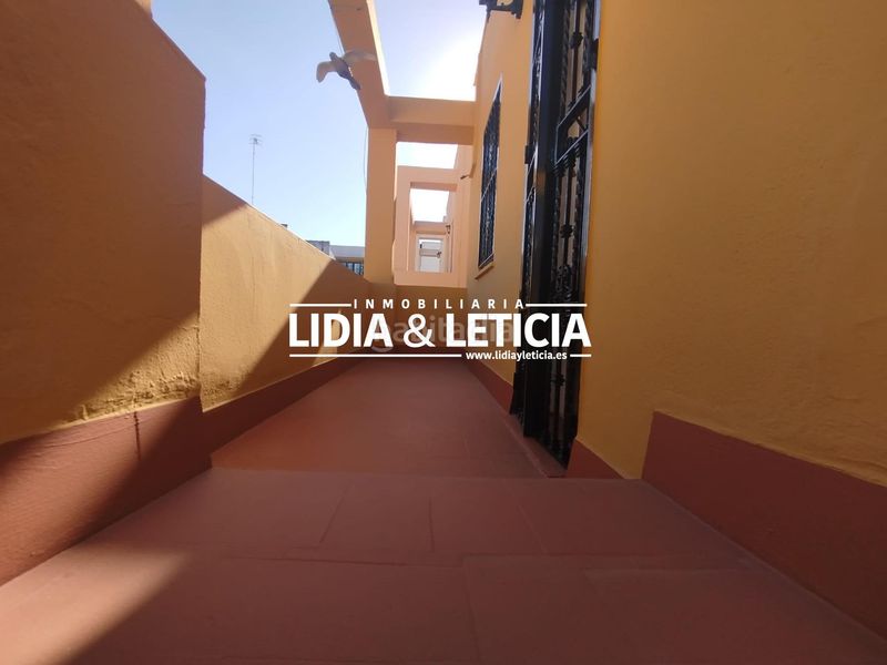 Foto 1818e938-504d-4f33-9ae6-cec164e97e36. Casa amb aparcament a Oromana Alcalá de Guadaira