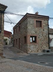 Maison jumelée à Calle jose antonio 2. Santa cruz pinares
