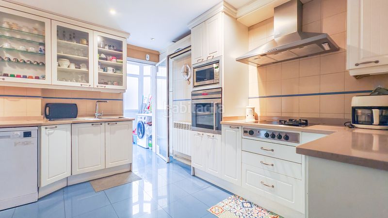 Foto 09314bdc-c933-4bb2-b187-4d89104e6da0. Pis a calle de las camelias 9 a Palomas Madrid