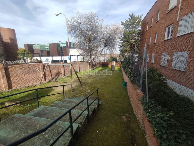 Foto 4ac6091e-8fc4-4b26-ae8f-92ae6fa31666. Pis a calle de las camelias 9 a Palomas Madrid