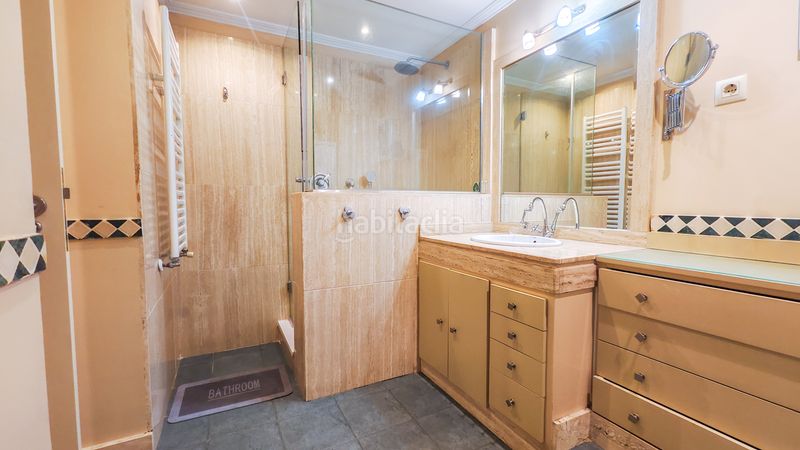 Foto c084c433-572d-480a-a9c3-17bfcae6b664. Pis a calle de las camelias 9 a Palomas Madrid