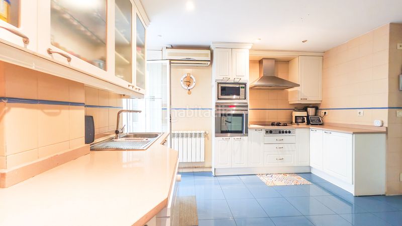 Foto e5a03fd7-6fa5-4efa-92b3-e0bac5830835. Pis a calle de las camelias 9 a Palomas Madrid