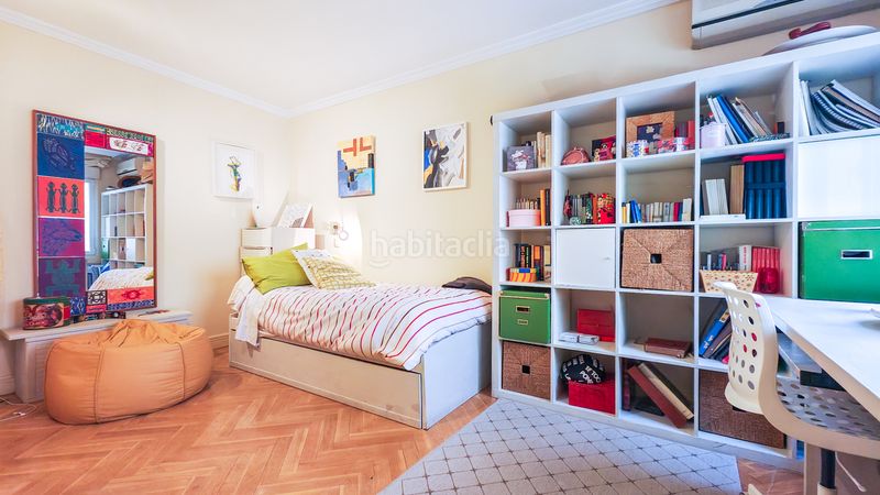 Foto ed30659b-5db5-4dd1-a34d-fb0568b1be69. Pis a calle de las camelias 9 a Palomas Madrid