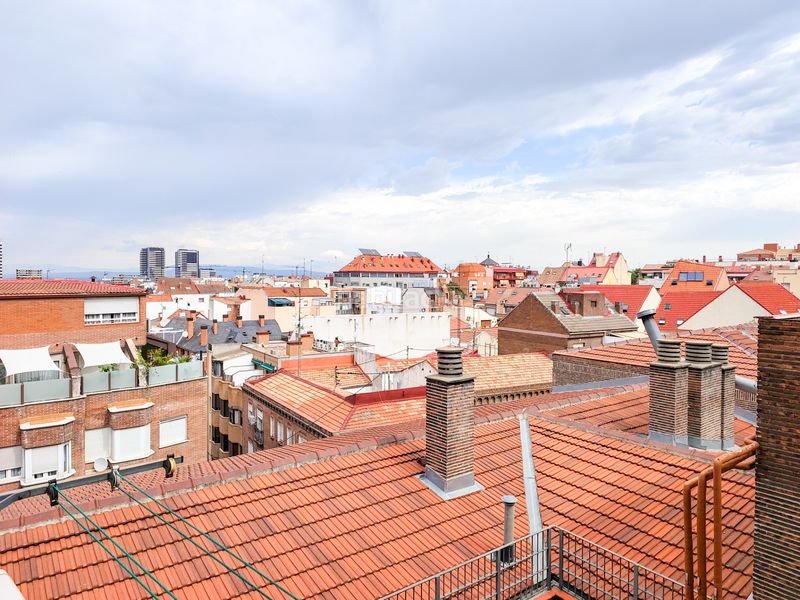 Foto be0400cc-39ee-4c4f-9560-cc90bd67008b. Pis a calle de bravo murillo 297 a Valdeacederas Madrid