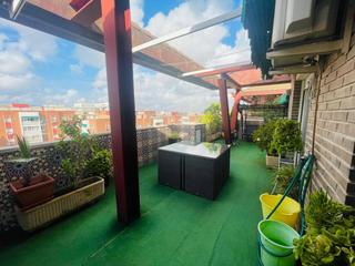 Pis en Salvador de madariaga 1. Atico en venta en santa maria de gracia