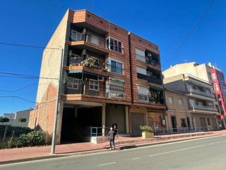 Local Comercial  Avenida fabian escribano. Local comercial en beniajan