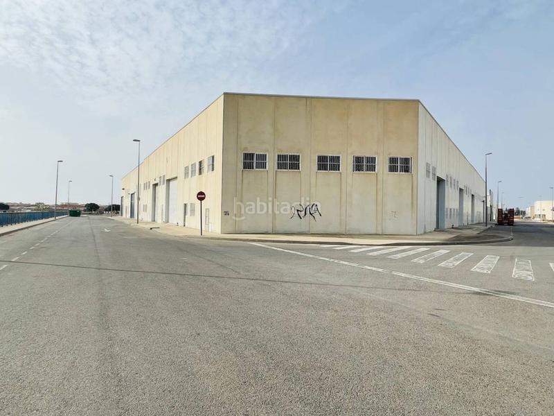 Foto 56f09def-0c78-43e0-abd8-0af6b77b219d. Bâtiment à usage industriel dans Roldán Torre - Pacheco