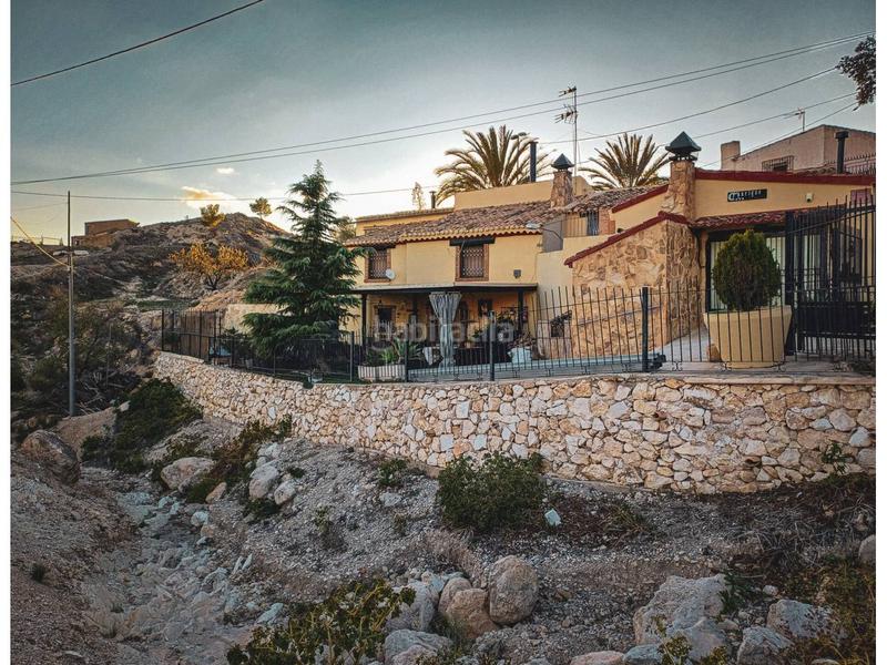 Foto 23caa0ab-95a4-4406-b606-6f792ea42b26. Casa amb calefacció piscina a Fortuna