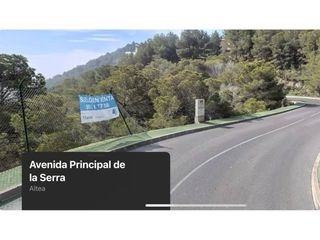 Terreny residencial  Avenida principal de la sierra. Parcela de uso residencial en alteaalicante