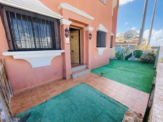 Piso  Calle infanta elena. Piso en planta baja en urbanización la rodasan javier