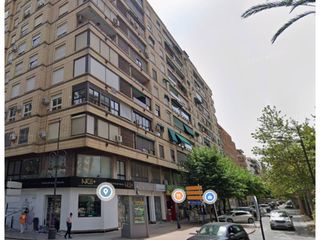Local Comercial a Avenida Teodomiro