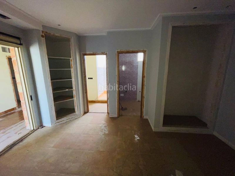 Foto 0d9dae11-7d99-48e6-9654-2e0f3aab0a9f. Semi detached house with parking in Beniel