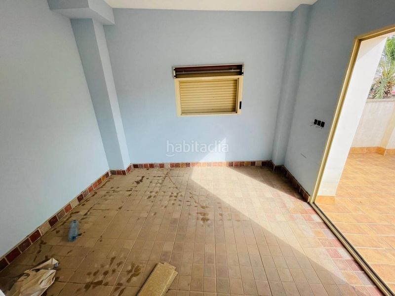 Foto 230f58e7-f457-483d-a33f-bd65a2cabc11. Semi detached house with parking in Beniel