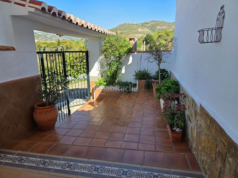 Foto d129ca4c-37bc-441a-8cc2-ce5cf13de709. Location maison avec chauffage piscine dans Torrox pueblo Torrox