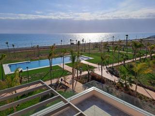Apartament  Márquez de valle niza. Magnifico apartamento en 1 línea de playa con garaje y trastero.
