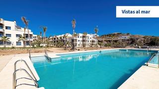 Apartament  Márquez de valle niza. Magnifico apartamento en 1 línea de playa con garaje y trastero.