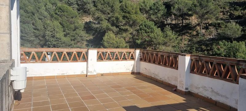 Foto 0f3ea383-6562-46d7-9203-68a628082fdb. Casa adossada amb piscina a Cómpeta