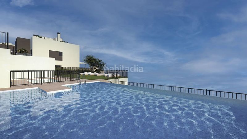 Foto 5019311d-fc16-43da-9825-0cd23eba96dc. Casa adossada amb calefacció piscina a Viña Málaga Torre del Mar