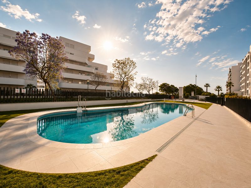Foto ed23dd6c-3372-48ad-a81c-b1cf615779e9. Apartament amb calefacció piscina a Poniente-Faro Torre del Mar