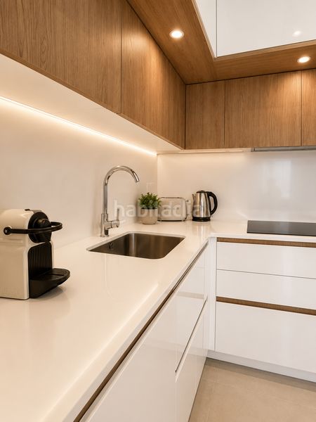 Foto f9388e21-8b06-48f4-9f2b-4a4ea117f131. Apartament amb calefacció piscina a Poniente-Faro Torre del Mar