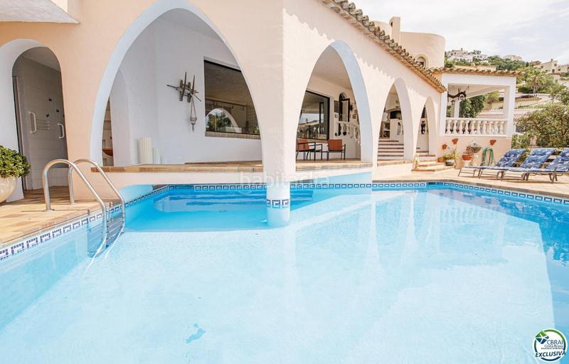 Foto 0fb398cf-ecdb-4823-92fa-2c28f6eda7ac. Casa amb piscina a Nord Roses