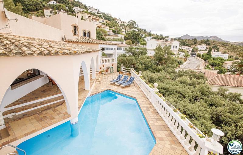 Foto 178a7c3b-98fb-4c47-b28f-13dd9a91786d. Casa amb piscina a Nord Roses