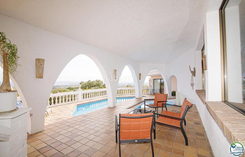 Foto fc960a64-70d1-4fad-ae26-f74466729800. Casa amb piscina a Nord Roses