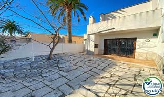 Casa  Montgrí. Montgrí casa de 4 dormitorios con jardín a pocos metros de la pl