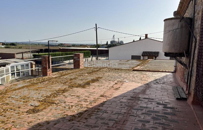 Foto 23d3dd2d-aa83-4d95-9009-ec89087599fb. Casa  para reformar con local y 3 parcelas en Vilamacolum