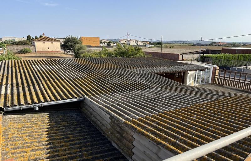 Foto 28b0e56c-b451-4b05-88be-8baa1fe7ba3a. Casa  para reformar con local y 3 parcelas en Vilamacolum