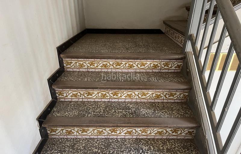 Foto ea63b377-b724-480f-8335-4a1734c8f9c2. Casa  para reformar con local y 3 parcelas en Vilamacolum