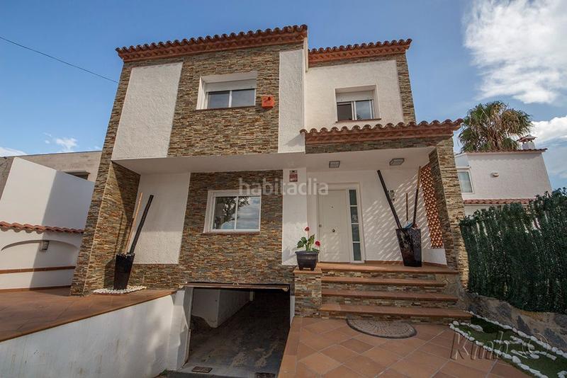 Foto 5a253263-06f3-4294-9c57-c62d19d4faf9. Casa amb calefacció piscina a Port Banyuls - Port Alegre - Port Empordà Empuriabrava