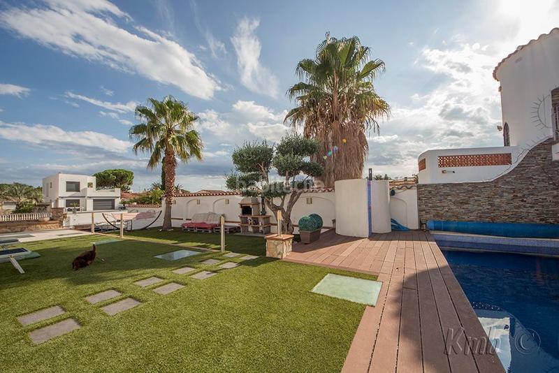 Foto bdd20c16-777b-4d4e-a402-45c044c66f4e. Casa amb calefacció piscina a Port Banyuls - Port Alegre - Port Empordà Empuriabrava