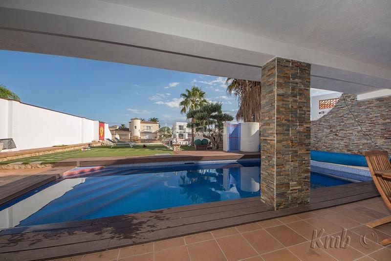 Foto d3b4930d-37a6-4484-bf23-c1c1695ad183. Casa amb calefacció piscina a Port Banyuls - Port Alegre - Port Empordà Empuriabrava