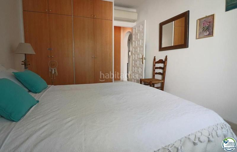 Foto 09cde596-fbb2-4e06-928c-d01444166763. Casa amplia villa al canal con amarre de 12 m, con apartamento invitados en Empuriabrava