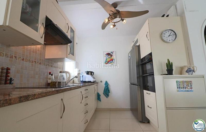 Foto 2a803a89-b908-4f6c-b4cb-b274b10c85c4. Casa amplia villa al canal con amarre de 12 m, con apartamento invitados en Empuriabrava