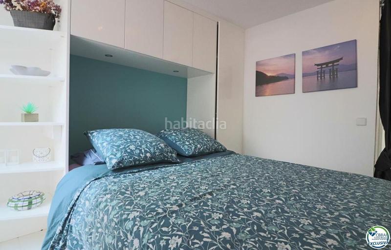 Foto 8d6e17a4-2ffe-4c29-a6e8-ad6cae3e3050. Casa amplia villa al canal con amarre de 12 m, con apartamento invitados en Empuriabrava