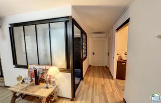Apartment  Carrer de les olles. Apartamento de 6 dormitorios en el centro de la ciudad y en prim