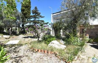 Apartamento  De la cala roja. Oportunidad un piso a renovar en santa margarita, roses, con un