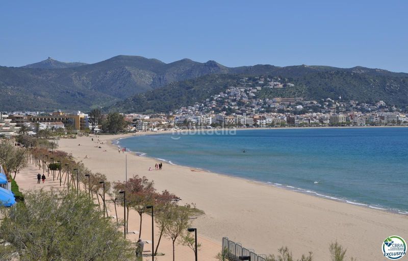 Foto 36f31927-cc0c-478a-9840-851252d0f65c. Apartament a Salatar Roses