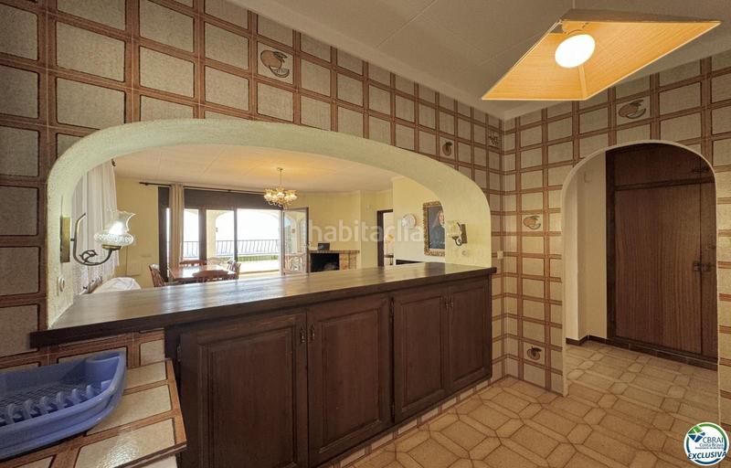 Foto 4fc92231-ef15-44a7-860c-490e82051967. Casa  para reformar con increíbles vistas al mar! en Roses