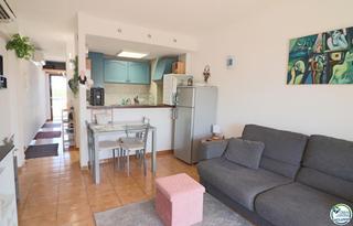 Apartament  Flamicell. Encantador apartamento con dormitorio, balcón y acceso a la pisc