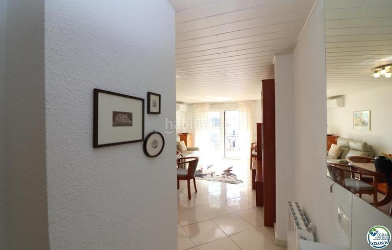 Foto a0fe9ad2-a2ef-41cd-9caf-7ca9fceb507d. Apartamento encantador apartamento en venta con vistas al canal en Empuriabrava