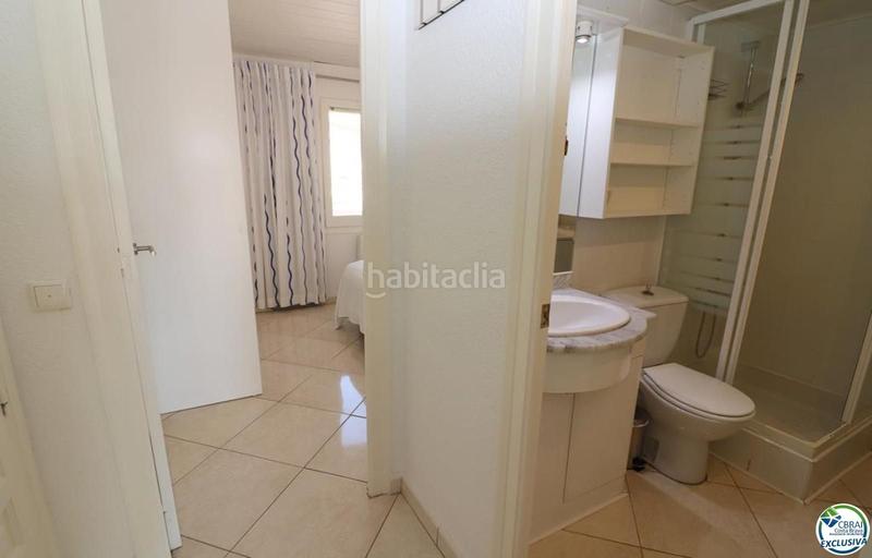 Foto e940181c-c380-47cc-b1b2-c91baec8956a. Apartamento encantador apartamento en venta con vistas al canal en Empuriabrava