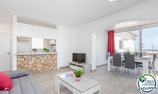 Apartament  Badia. Bahia apartamento reformado con vistas al mar y con licencia tur
