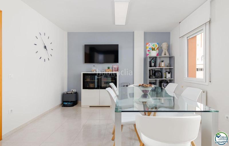 Foto 866cd6a0-3be4-40f1-8e81-c07668d4a4eb. Casa adosada casa con piscina en puigmal, 4 habitaciones, y ubicación ideal. en Empuriabrava
