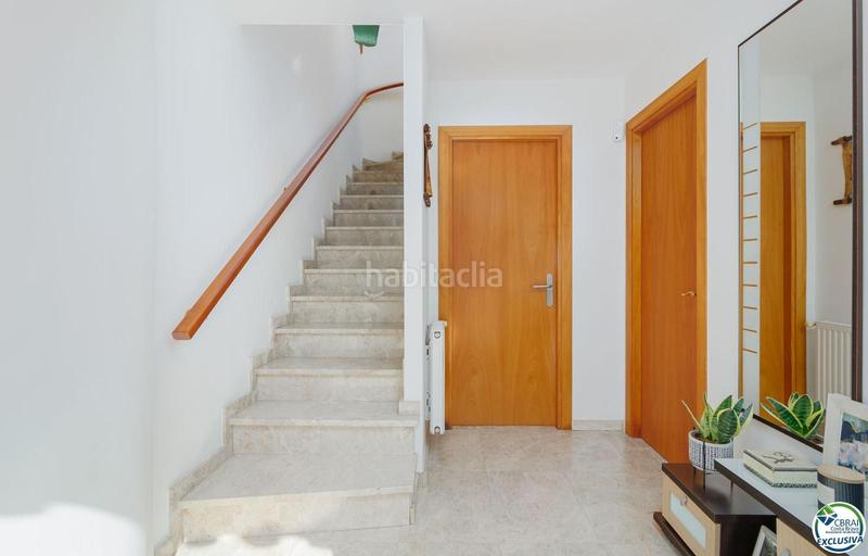 Foto fac6c33c-c620-4d0c-bb2a-39966ac1952b. Casa adosada casa con piscina en puigmal, 4 habitaciones, y ubicación ideal. en Empuriabrava