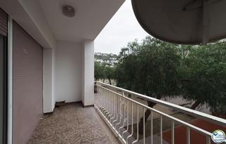 Apartamento  Puigrom. Apartamento amplio céntrico y a 250 m de la playa