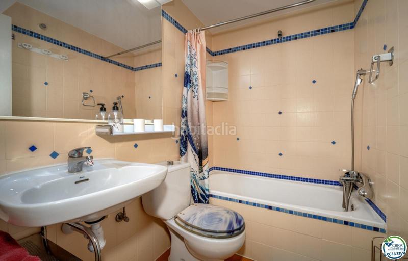 Foto 43277cb5-2257-4832-877d-4f77343ec7f4. Apartamento bonito apartamento con preciosa terraza, y solárium con vistas al mar en Empuriabrava