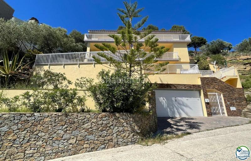 Foto 45dc1b48-dd9a-4747-b5f1-423f3f596d81. Casa magnifico xalet con vistas al mar, 253 m2 construidos, 608 m2 de parcela en Roses